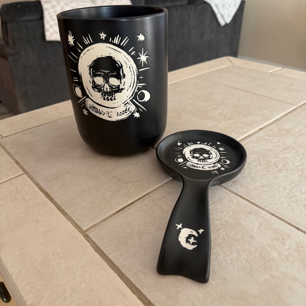 Primo Design Skull Crystal Ball Utensil Holder and Spoon Rest Set Matte Black
